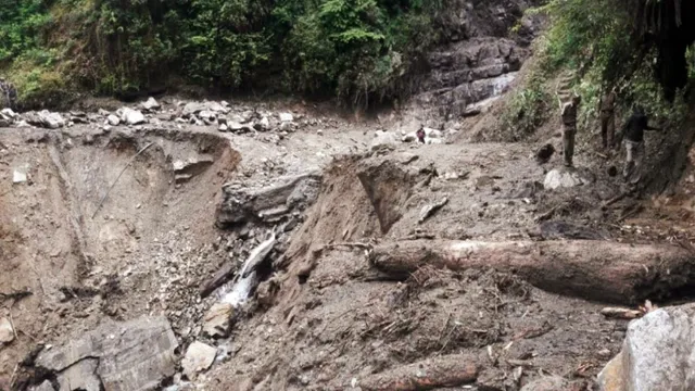 karnataka-landslides-block-nh-75-disrupt-traffic-between-bengaluru-and-mangaluru-check-alternative-routes